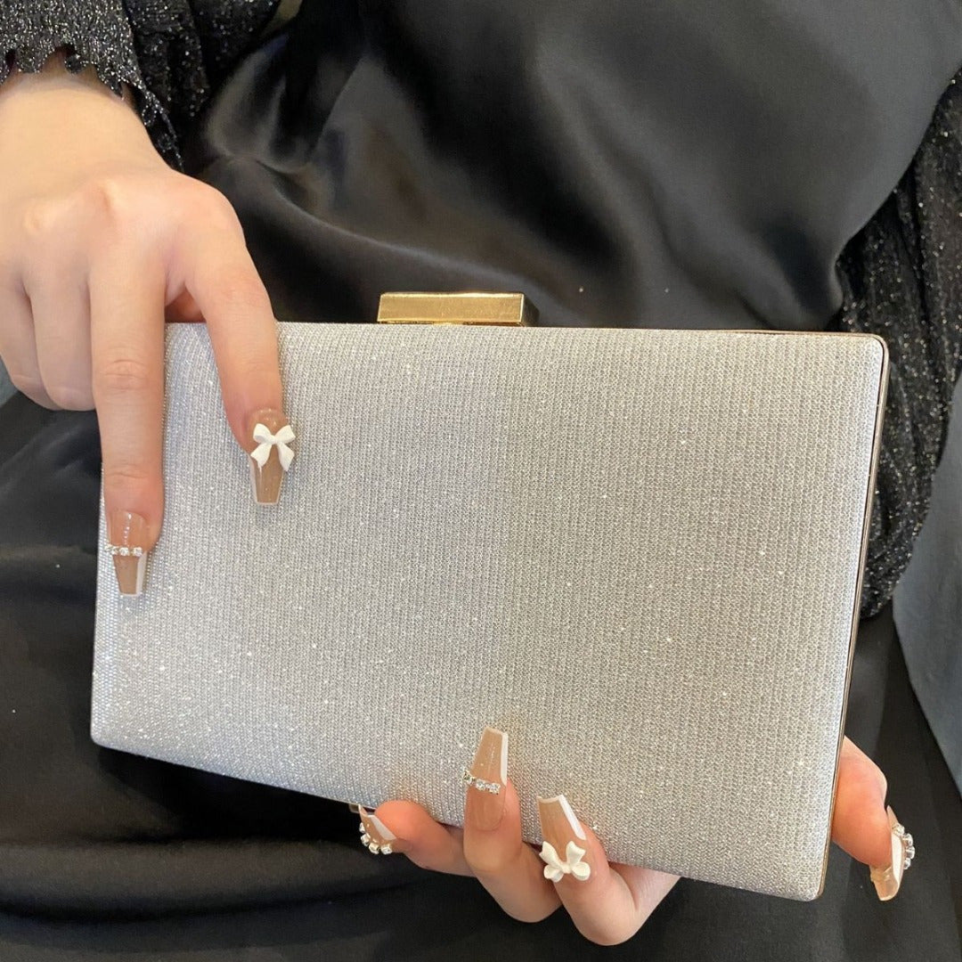 Diamond button-filled square clutch bag Diagonal