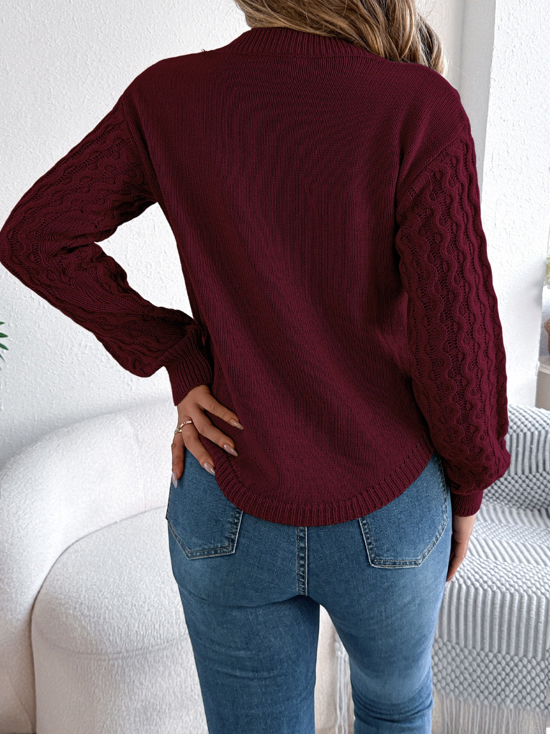 Women’s Round Neck Long Sleeve Sweater