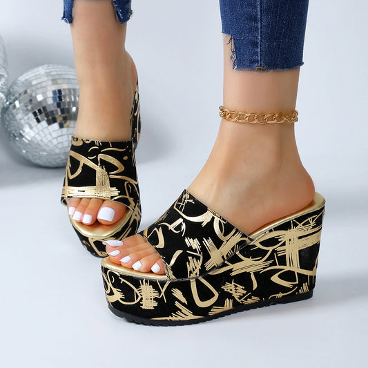 Round Toe Wedge Printed Slippers