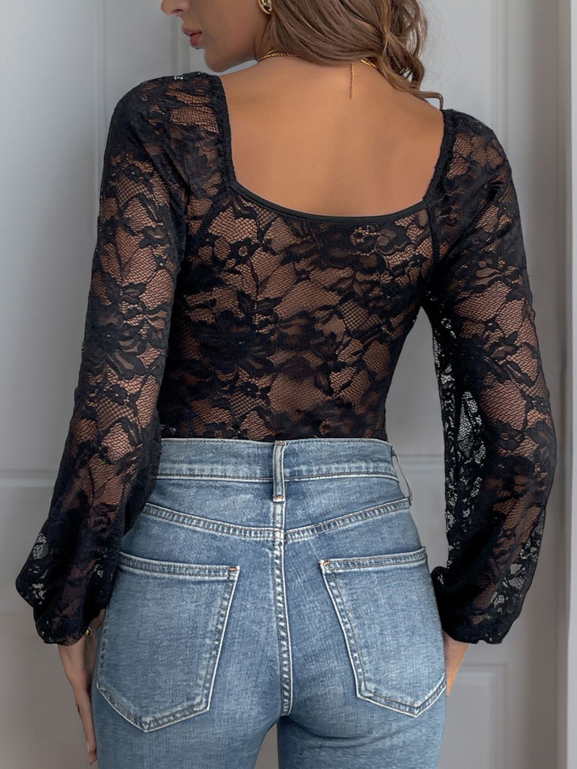 Women’s Lace V-Neck Long Sleeve Bodysuit