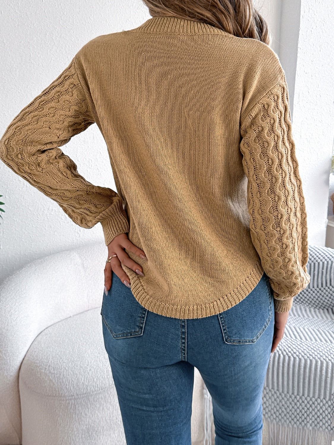 Women’s Round Neck Long Sleeve Sweater