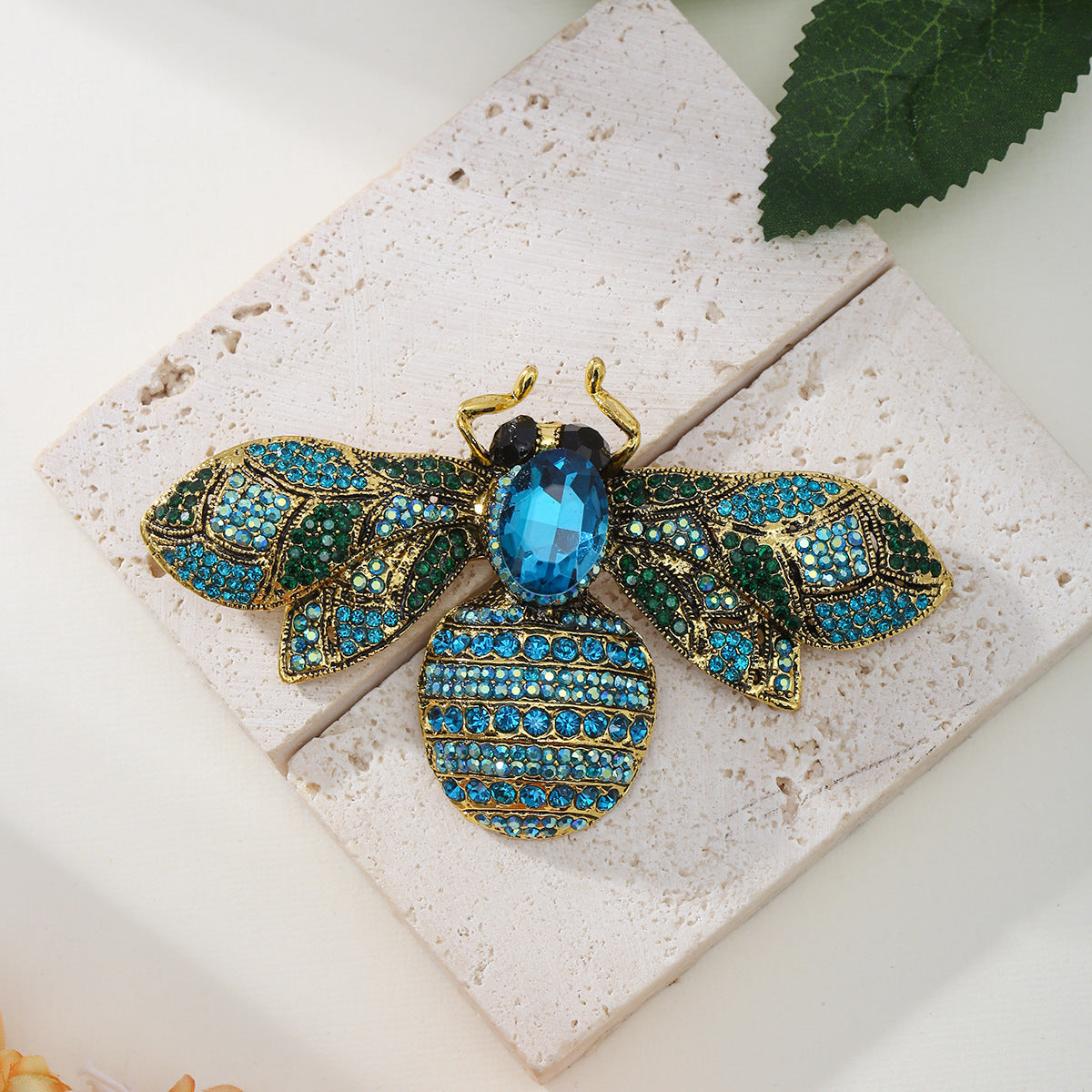 Antique Style Fully-jeweled Crystal Bee Brooch Men And Women