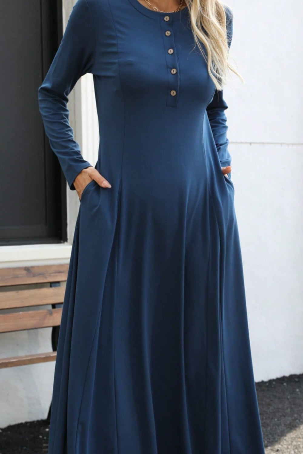 Women’s Round Neck Long Sleeve Maxi Dress with Pockets