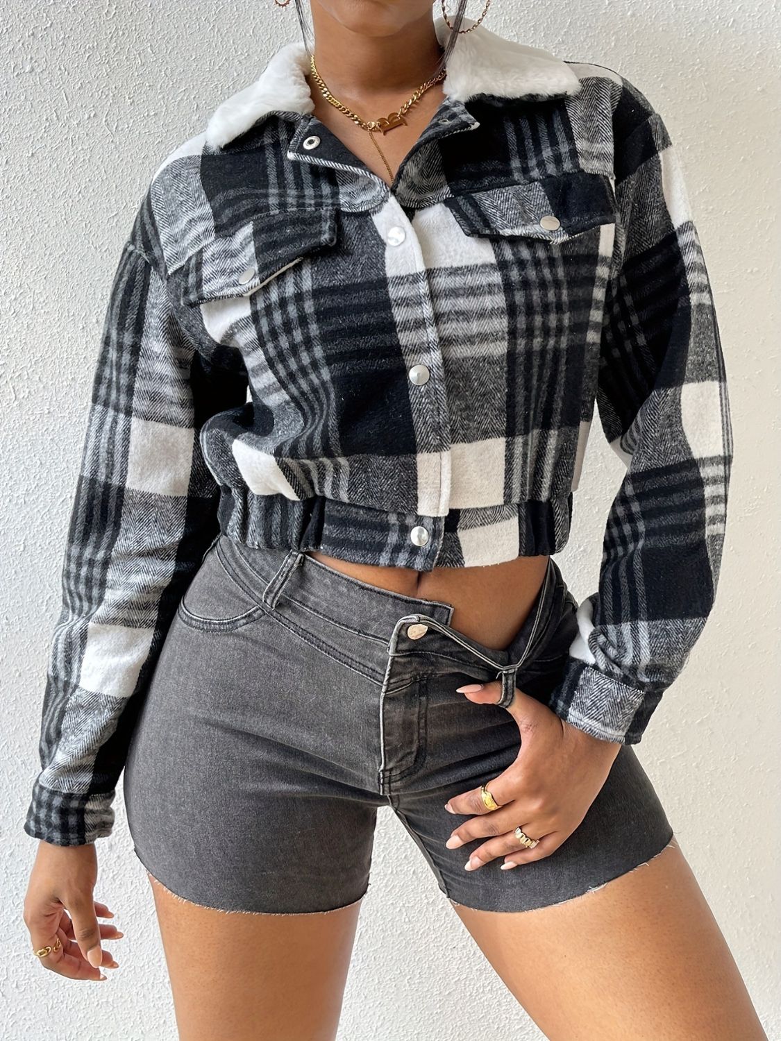 Plaid Snap Down Collared Neck Cropped Jacket