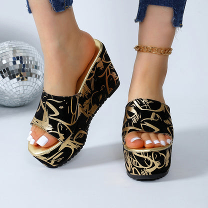 Round Toe Wedge Printed Slippers