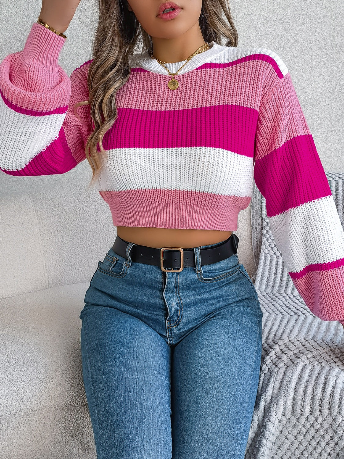 Women’s Color Block Round Neck Cropped Sweater