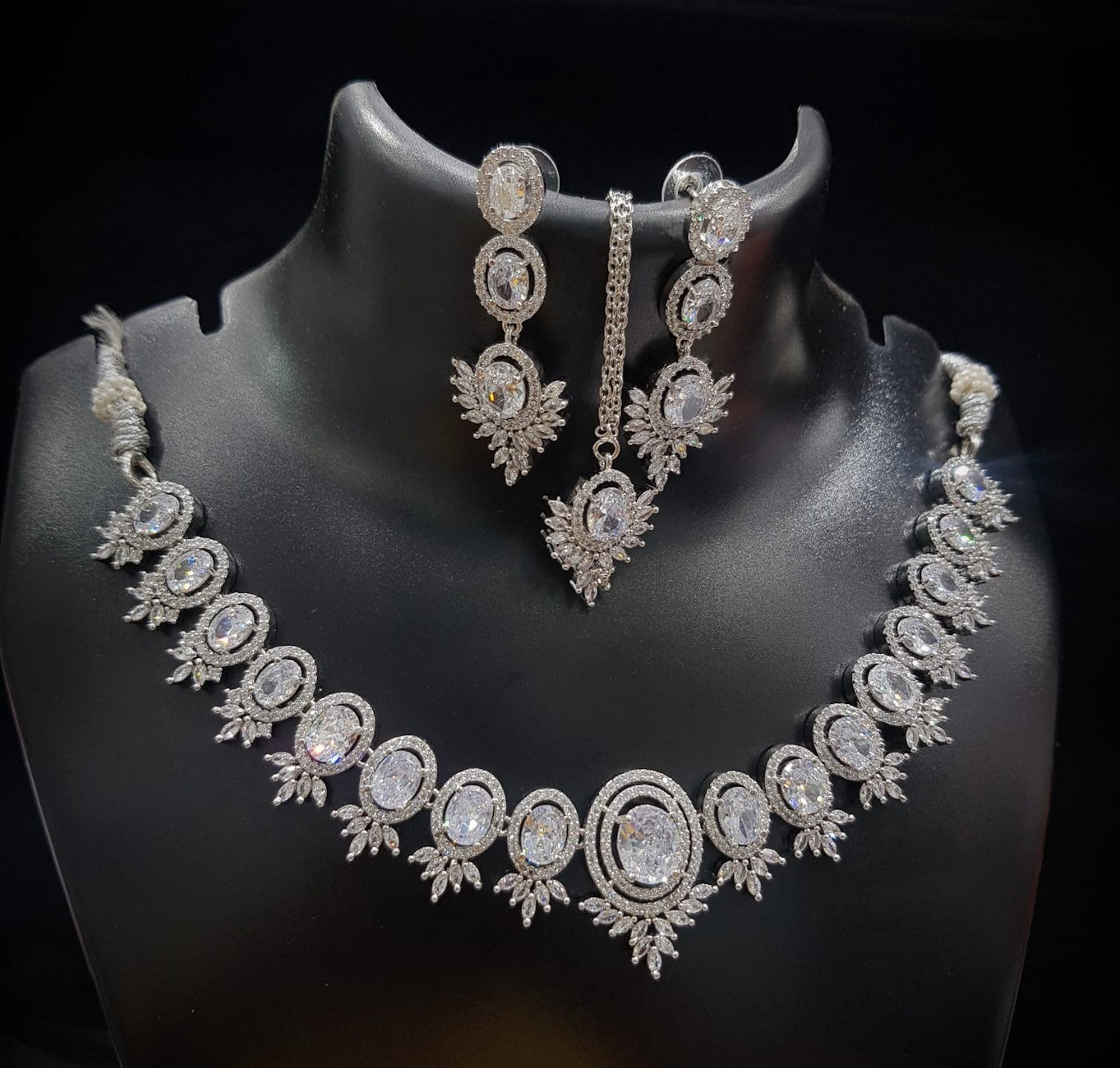 Silver Stone Women Necklace Set